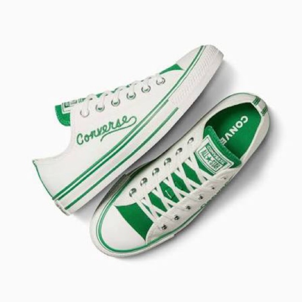 Converse Chuck Taylor All Star Retro Varsity Women in White and Kelly Green